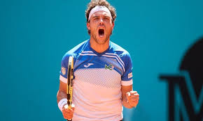 Вторник, 01 июня 2021 — 12:00 стадион: Smiles Only Cecchinato Musetti Surprised By Taberner
