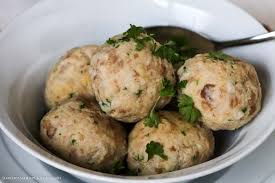 Rezept Fur Semmelknodel Ganz Einfach Maria Es Schmeckt Mir Rezept Semmelknodel Rezept Semmelknodel Rezept Einfach Rezepte