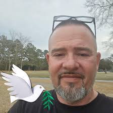 Toshia Hardin's Instagram, Twitter & Facebook