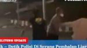 Duduk ngongkong, eh kentut, sempak bergetar lucu. Rhk3bz6mcolewm