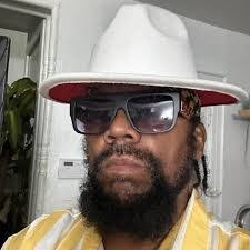 Freda Simmons's Instagram, Twitter & Facebook