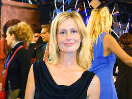 L'heureuse nouvelle vient de tomber grâce à laeticia hallyday. Luana Belmondo La Biographie De Luana Belmondo Avec Voici Fr