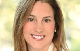 Jennifer Stillman's Instagram, Twitter & Facebook