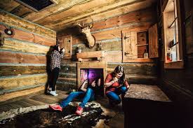 Du hast eine stunde, um deinen weg aus dem verschlossenen raum zu finden. Gold Rush Escape Room 2021 Houston