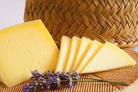 Queso Manchego, producto estrella de la gastronom&iacute;a regional - Noticias de  Entrevistas y Reportajes - La Cerca