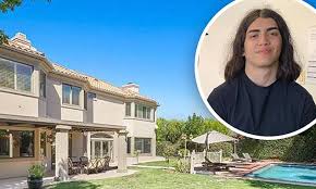 According to american news outlet variety, blanket has. Michael Jackson S Youngest Son Blanket Picks Up A 2 6million Starter Home In Calabasas Daily Mail Online