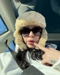 Me looking at the fully functioning TikTok app