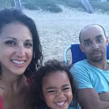 Beth Mickens's Instagram, Twitter & Facebook