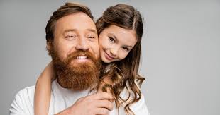 Big guy babysitting his niblings at a playground accused of being  suspicious until the community steps in and proves he is just the  pizza-making fun uncle everyone's kids love: 'I still see