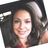 Alana Hopper's Instagram, Twitter & Facebook