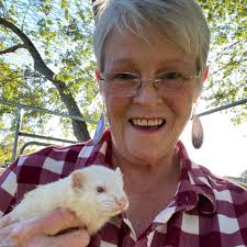 🐾✨ It's Vet Tech Appreciation Week, and today we're celebrating Cassidy!  🌟 Cassidy has a special knack for tackling abscesses and draining and  cleaning them—think Dr. Pimple Popper, but for our furry