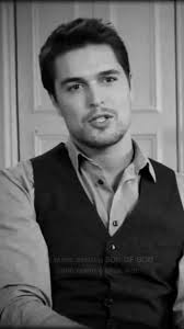 Diogo Morgado Irregular