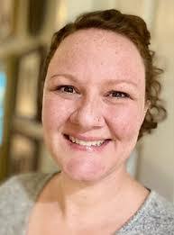 Anna Glaze's Instagram, Twitter & Facebook