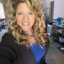 Need some help decorating my kitchenwall