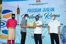 Perdagangan luar negeri adalah jenis perdagangan yang ruang lingkupnya tidak saja. Kementerian Perdagangan Dalam Negeri In English