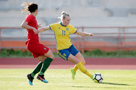 The swedish team celebrate after sofia jakobsson, 10 of sweden and stina blackstenius, 11, of sweden combined for their side first goal during the usa v sweden group g womenu2019s football match. Stina Blackstenius Sweden Fifa Women S World Cup These Are The 26 Players You Want To Keep Your Eyes On Popsugar Fitness Photo 24