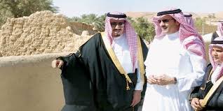 الأمير سلطان بن سلمان بن عبد العزيز آل سعود ، أول رائد فضاء عربي مسلم في تاريخ وكالة ناسا ، ويشغل منصب رئيس الهيئة العامة للسياحة والتراث الوطني في المملكة. Ø§Ù„ØªÙƒØ±ÙŠÙ… Ø§Ù„Ø¹Ø§Ù„Ù…ÙŠ Ù„Ù„Ø£Ù…ÙŠØ± Ø³Ù„Ø·Ø§Ù† Ø¨Ù† Ø³Ù„Ù…Ø§Ù† Ø¥Ù†Ø¬Ø§Ø² Ø³Ø¹ÙˆØ¯ÙŠ Ø¯ÙˆÙ„ÙŠ