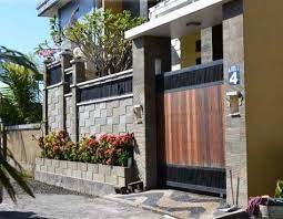 Namun, model pintu kupu tarung modern ini dapat dimodifikasi lho sobat. 60 Desain Pintu Pagar Rumah Minimalis Modern Ideas Fence Design Gate Design House Fence Design
