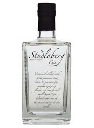 Ginen finns på systembolagen i örebro och är beställningsbart till alla andra butiker i sverige. Gin