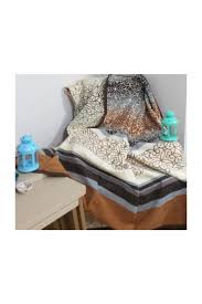 Battal boy çarşaf ebatı, 260 x 280 cm, 180 x 200 cm, 200 x 200 cm olarak çeşitlenir. Sesli Gencev Home Pamuk Battaniye Battal Boy Pamuklu Cift Kisilik Battaniye 200x220 Cm Fiyati Yorumlari Trendyol