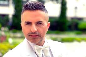 Jul 01, 2021 · ángel de brito salió con los tapones de punta a responderle a jorge rial, quien lo llamó máquina de picar carne luego de ver el intenso cruce entre karina la princesita y el líder de los. Angel De Brito Critico Una Nueva Incorporacion En Showmatch La Academia Amba 24