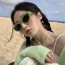 Rp. 119,000 . •Kode : Kacamata Elena Frame• . 🔥READY STOCK & BEST SELLER🔥  . •Packing : Hard Case, Lap + Bubblewrap• Capture to order Order By  DM/WA/Shopee . (Klik Link di