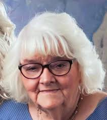 Search Julia White Obituaries and Funeral Services