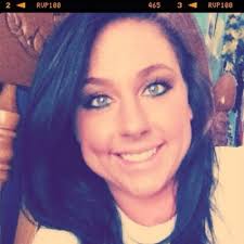 Macy Bates's Instagram, Twitter & Facebook