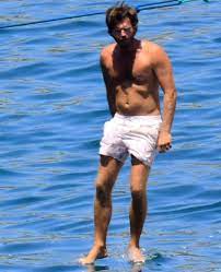 Magazin #kıvançtatlıtuğ #covid ünlü oyuncu kıvanç tatlıtuğ tüm dünyayı etkisi altına alan koronavirüs ve pandemi sürecini. Kivanc Tatlitug S Summer Photo 2020 Turkish Celebrity News