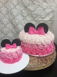 Bizcocho De Mickey Mouse Sencillo Minnie Mouse Rosette Cake Minnie Mouse Birthday Cakes Minnie Mouse Birthday Party Minnie