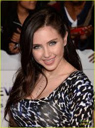 Ryan Newman & Katherine McNamara: 'Believe' Premiere Pair: Photo 628565