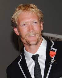 Erik Murray's Instagram, Twitter & Facebook