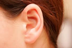 Telinga sebelah kanan (dan kiri) memiliki banyak bagian, dan rasa sakit bisa terjadi di bagian dalam, bagian luar, atau sampai ke kepala atas telinga. Telinga Seperti Tersumbat Coba Obat Telinga Ini Alodokter