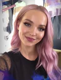Descendants 2 is scheduled to premiere on july 21, but it only takes a single viewing of the trailer to see that there are definitely sparks flying between cameron's. Dove Cameron W Cute Pink Hair Dove Cameron Pink Hair Cameron Hair