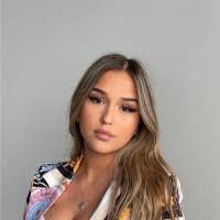 Laura Gehring's Instagram, Twitter & Facebook