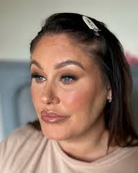 Danielle Hirst's Instagram, Twitter & Facebook