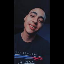 Mis gallinas tienen 5 meses y todavía no ponen... Que me recomiendan? Q  alimento debo darle a esta edad? Están comiendo solo maíz