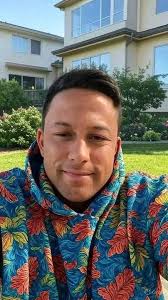 That smile and the rose 🌹 is for the real woman of my heart❤️ Hello  Honey❤️💕 I really miss you so much my love 💕😘, Babe😘 can you assure me  that you