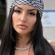 Yngrid Caputo (@yngrid.caputo) • Instagram photos and videos