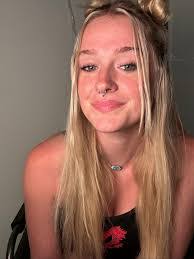 Blake Bloom's Instagram, Twitter & Facebook