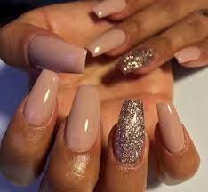 Especialmente si encuentras un esmalte que se asemeje al tono de tu piel Pin De Brenda Rodrigues En Nails Design Unas Para Piel Morena Hacer Unas De Gel Manicura De Unas