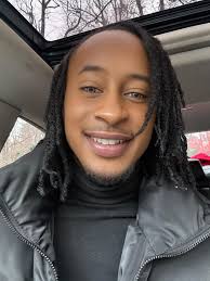 42, NEW TO THE GROUP, IM JAMAICAN 🇯🇲 IM 6'5 1/2 300 IN WEIGHT IMMA BIG  BOI… MY INBOX IS OPEN LADIES FEEL FREE…