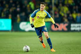 Frederiksens kontrakt blev forlænget den 21. Busquets Meets Pirlo Who Is Brentford S New Midfielder Christian Norgaard Brondby Fan S Eye View Beesotted