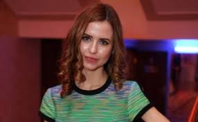© instagram от facebook, 2021. Papina Dochka Miroslava Karpovich Hranit Modnye Banany Tv Ua