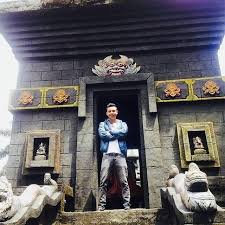 Semua pengunjung di segala golongan usia dikenakan harga yang sama. Foto Lokasi Rute Dan Tiket Masuk Taman Rekreasi Tlogomas Malang