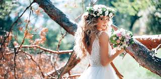 Es gibt viele möglichkeiten, eine hochzeit zu tragen. Hochzeitsfrisuren 2021 Die Schonsten Frisuren Fur Braute Herold