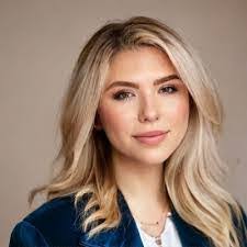 Amber Sain's Instagram, Twitter & Facebook