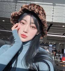 10 mẫu tóc dài thẳng trẻ xinh, thanh lịch, sang chảnh 'hết nấc'