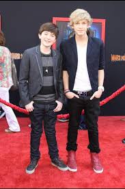Cody simpson, greyson chance, & shane are amazing! Greyson Chance On Twitter Hey Codysimpson Do You Still Keep In Touch With Greyson Honestly We Miss Coco Babyface Friendship A Lot Http T Co Kfkelvdshz