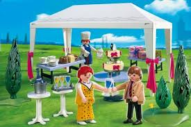 Amazon Com Playmobil Wedding Guests In Party Tent Toys Games Playmobil Party Tent Wedding Doll